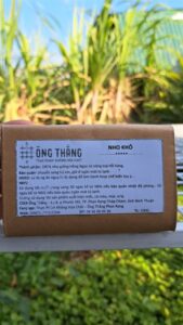 Nho khô ÔNG THẮNG (nho hồng ngọc có hạt) – 100G – gói
