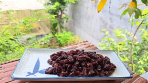 Nho khô ÔNG THẮNG (nho hồng ngọc có hạt) - 100G - gói